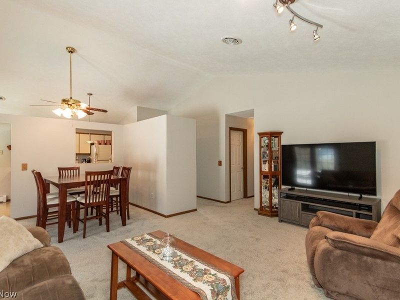 340 Parkway Boulevard, Madison, OH 44057 Photo 3