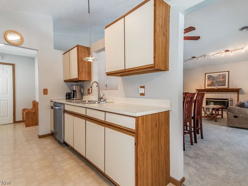 340 Parkway Boulevard, Madison, OH 44057 Photo 5