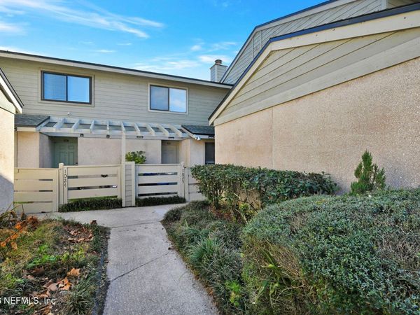 7701 BAYMEADOWS Circle W, Unit 1025, Jacksonville, FL 32256