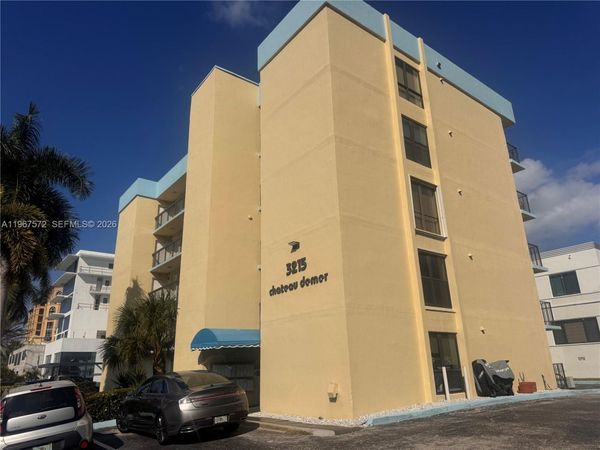 3215 N Ocean Dr, Unit 302, Hollywood, FL 33019