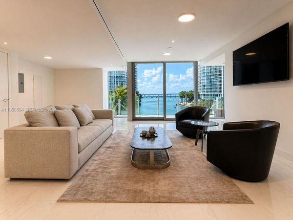 300 Biscayne Blvd Way, Unit 303, Miami, FL 33131