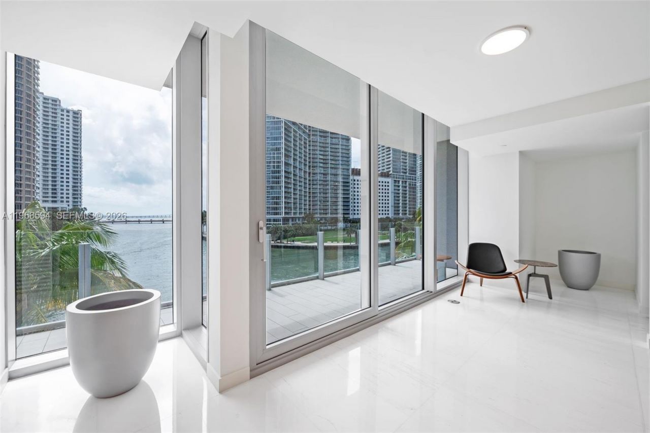 300 Biscayne Blvd Way, Unit 303, Miami, FL 33131 Photo
