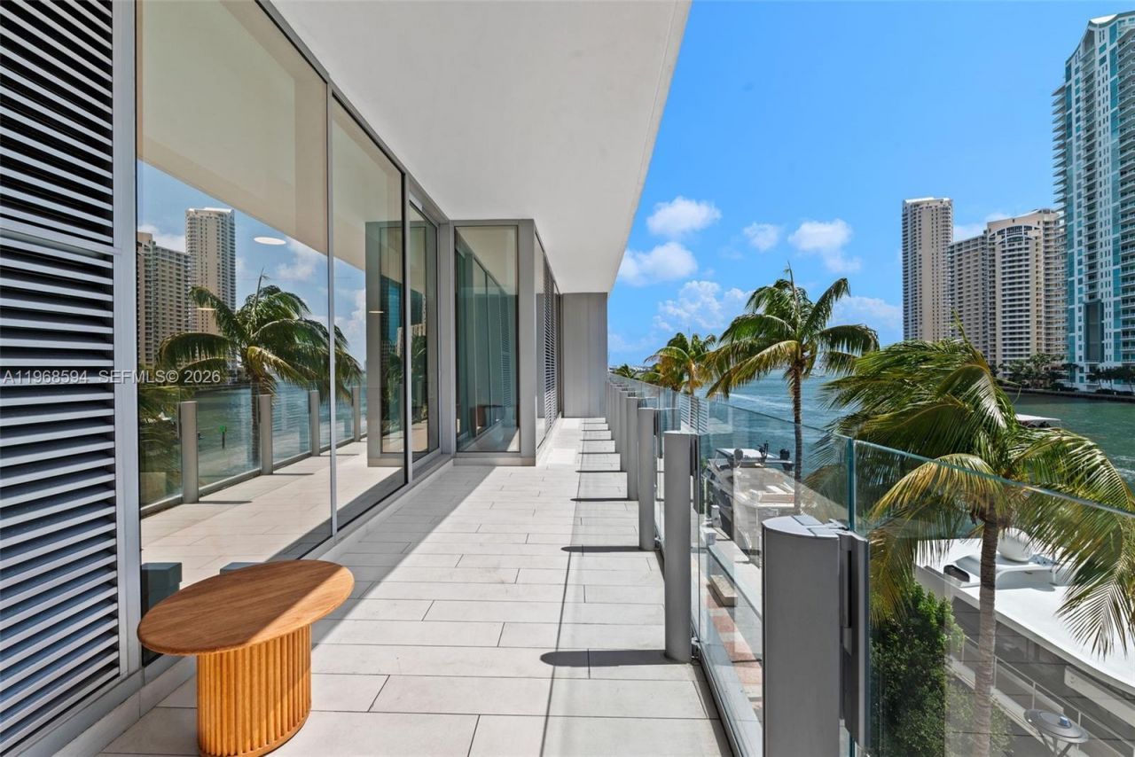 300 Biscayne Blvd Way, Unit 303, Miami, FL 33131 Photo