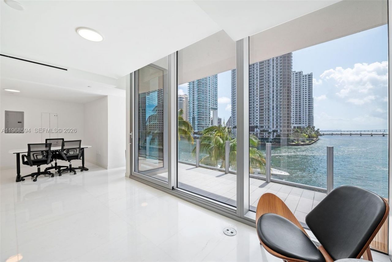 300 Biscayne Blvd Way, Unit 303, Miami, FL 33131 Photo