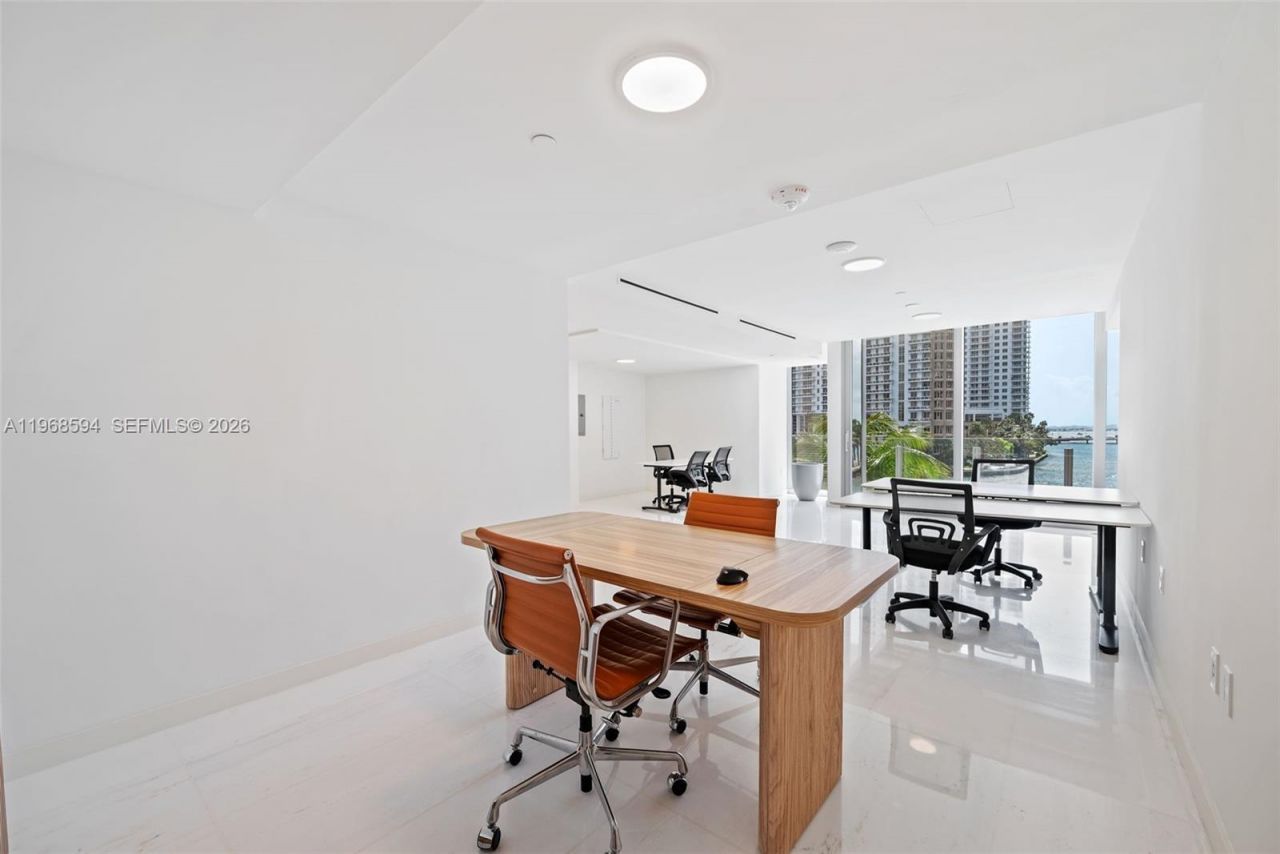 300 Biscayne Blvd Way, Unit 303, Miami, FL 33131 Photo