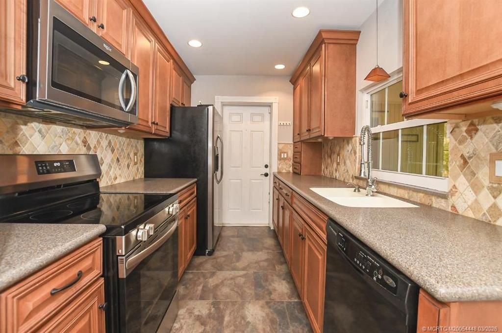 1365 SW Gastador Avenue, Port Saint Lucie, FL 34953 Photo