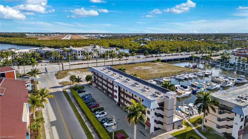 801 River Point Dr, Unit 206A, Naples, FL 34102 Photo