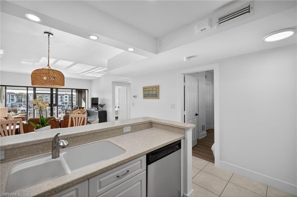 801 River Point Dr, Unit 206A, Naples, FL 34102 Photo