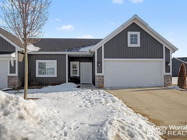 7472 Cinarcy Street, Unit 75, Caledonia, MI 49316