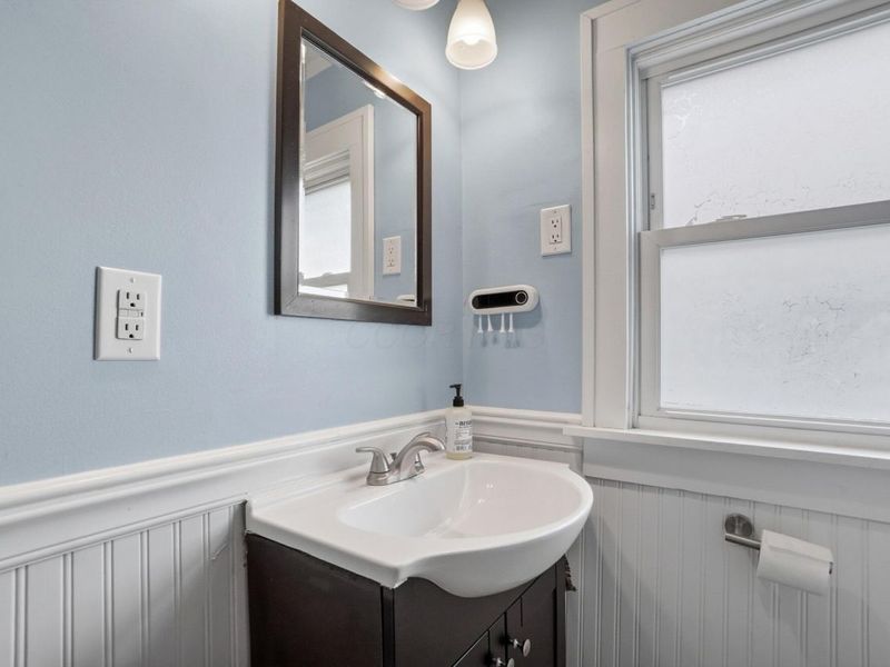 236 E Welch Avenue, Columbus, OH 43207 Photo 34