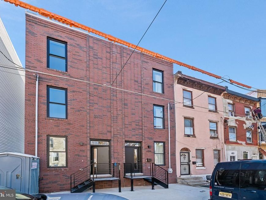 2121 N 8th Street, Philadelphia, PA 19122 Main Photo