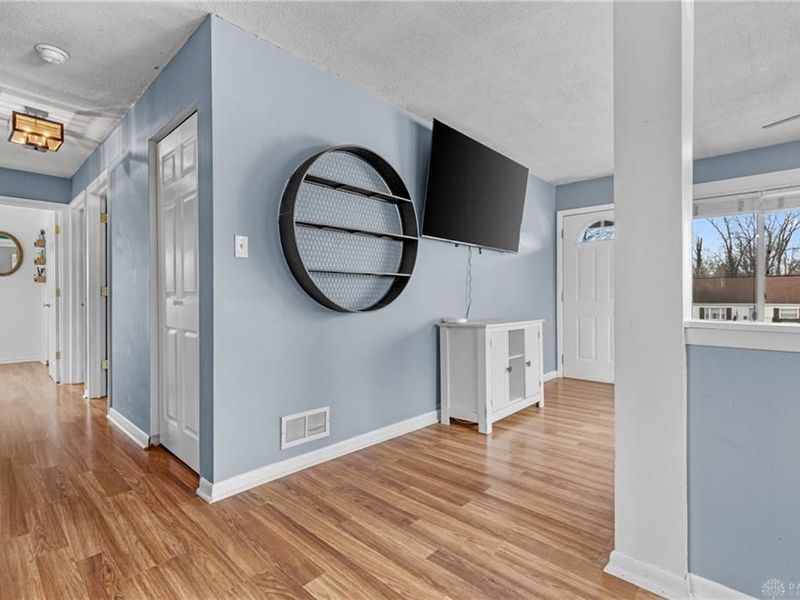 8608 Dundalk Court, Deer Park, OH 45236 Photo 11