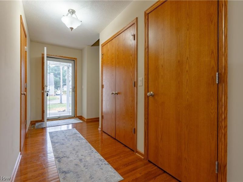 331 Harmon Street SW, North Canton, OH 44720 Photo 4