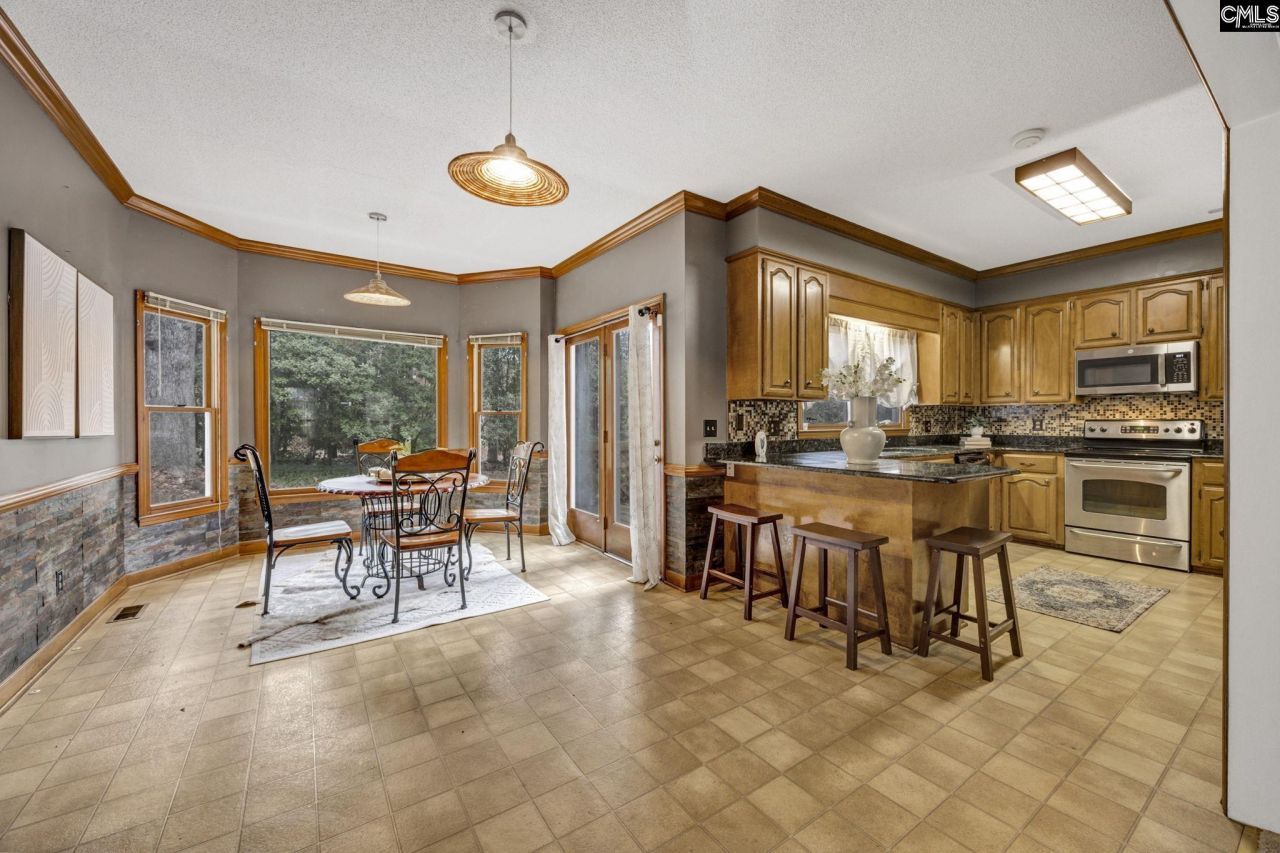 702 Archers Lane Photo 15