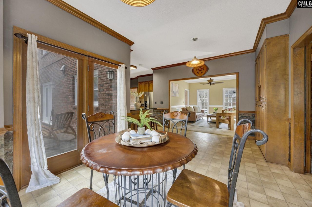 702 Archers Lane Photo 17