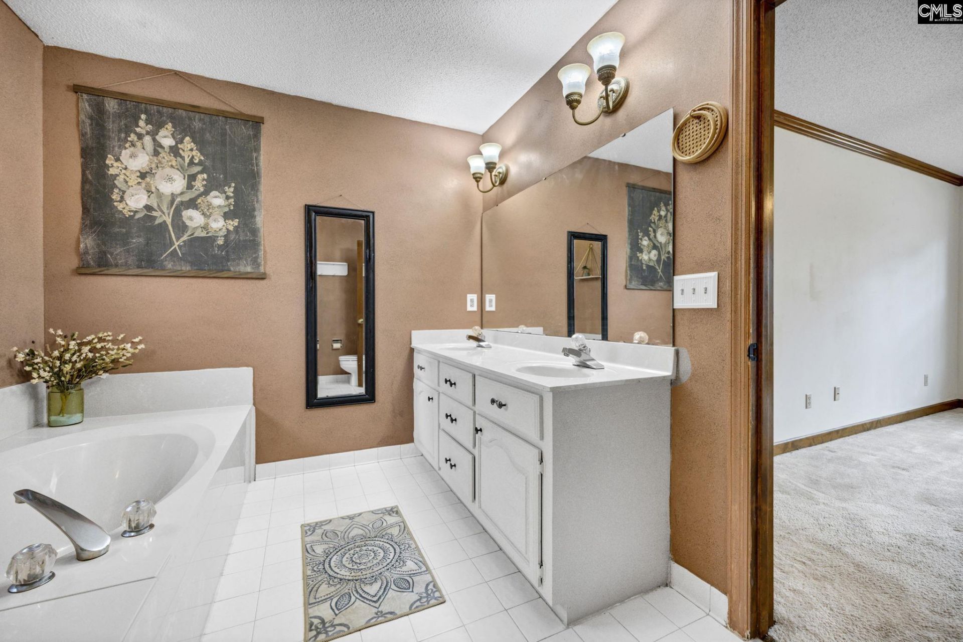 702 Archers Lane Photo 27