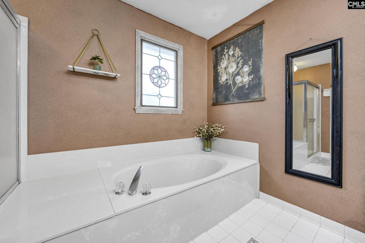 702 Archers Lane Photo 29