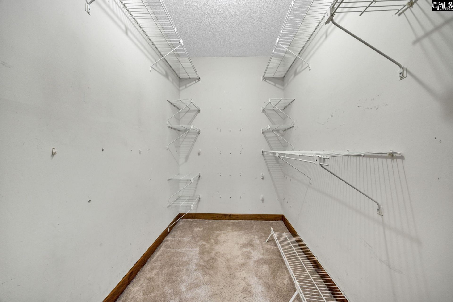 702 Archers Lane Photo 31