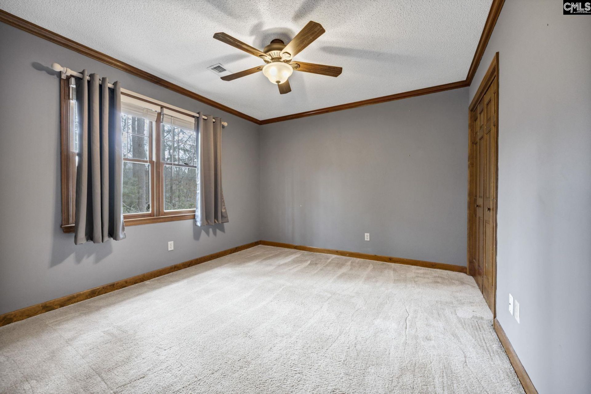 702 Archers Lane Photo 38