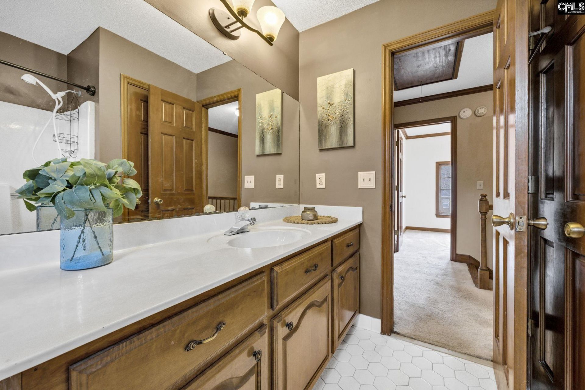 702 Archers Lane Photo 38