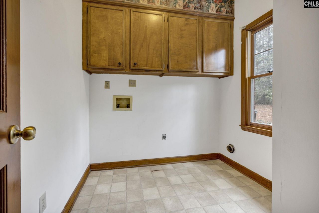 702 Archers Lane Photo 41