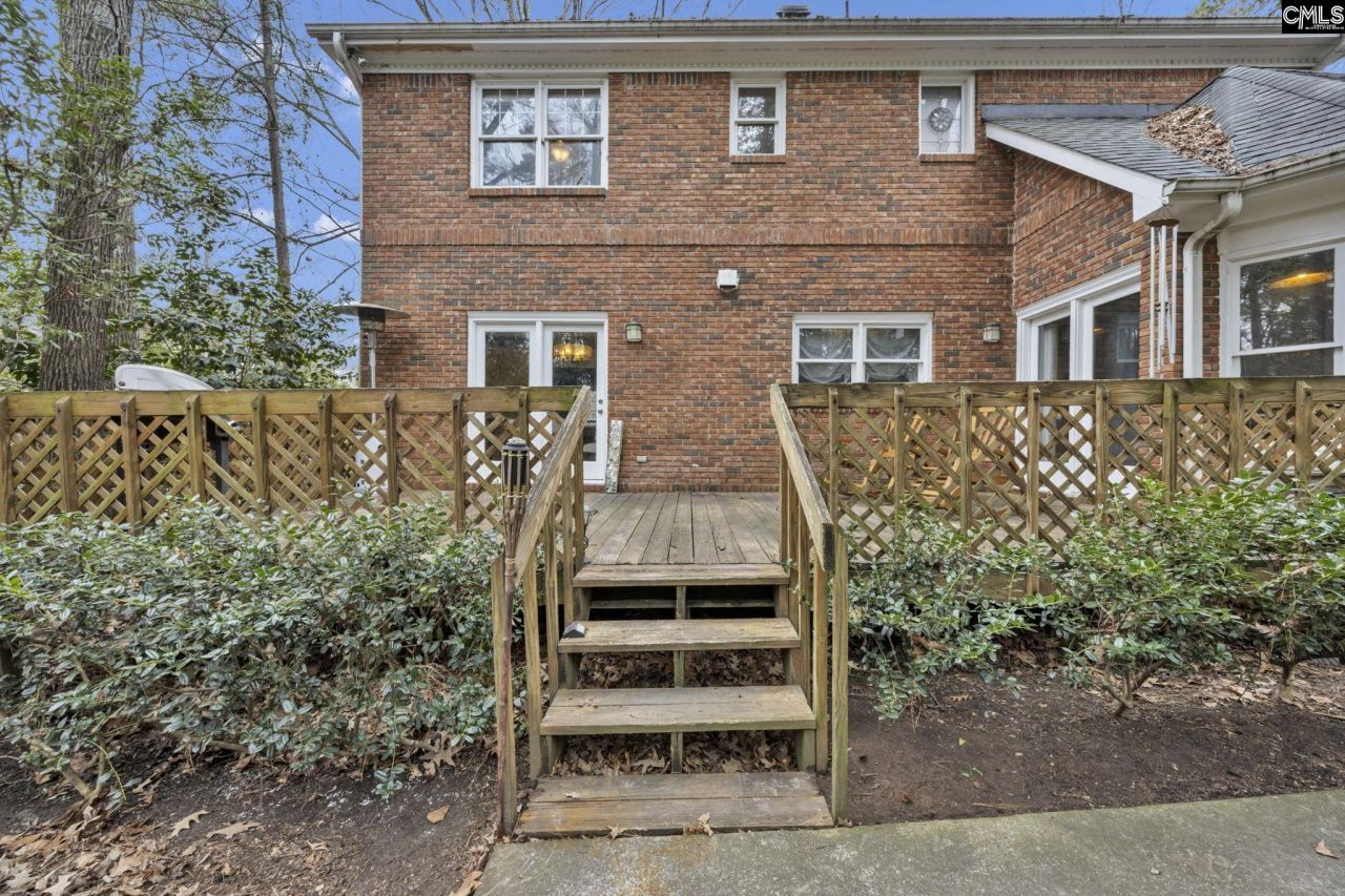 702 Archers Lane Photo 44