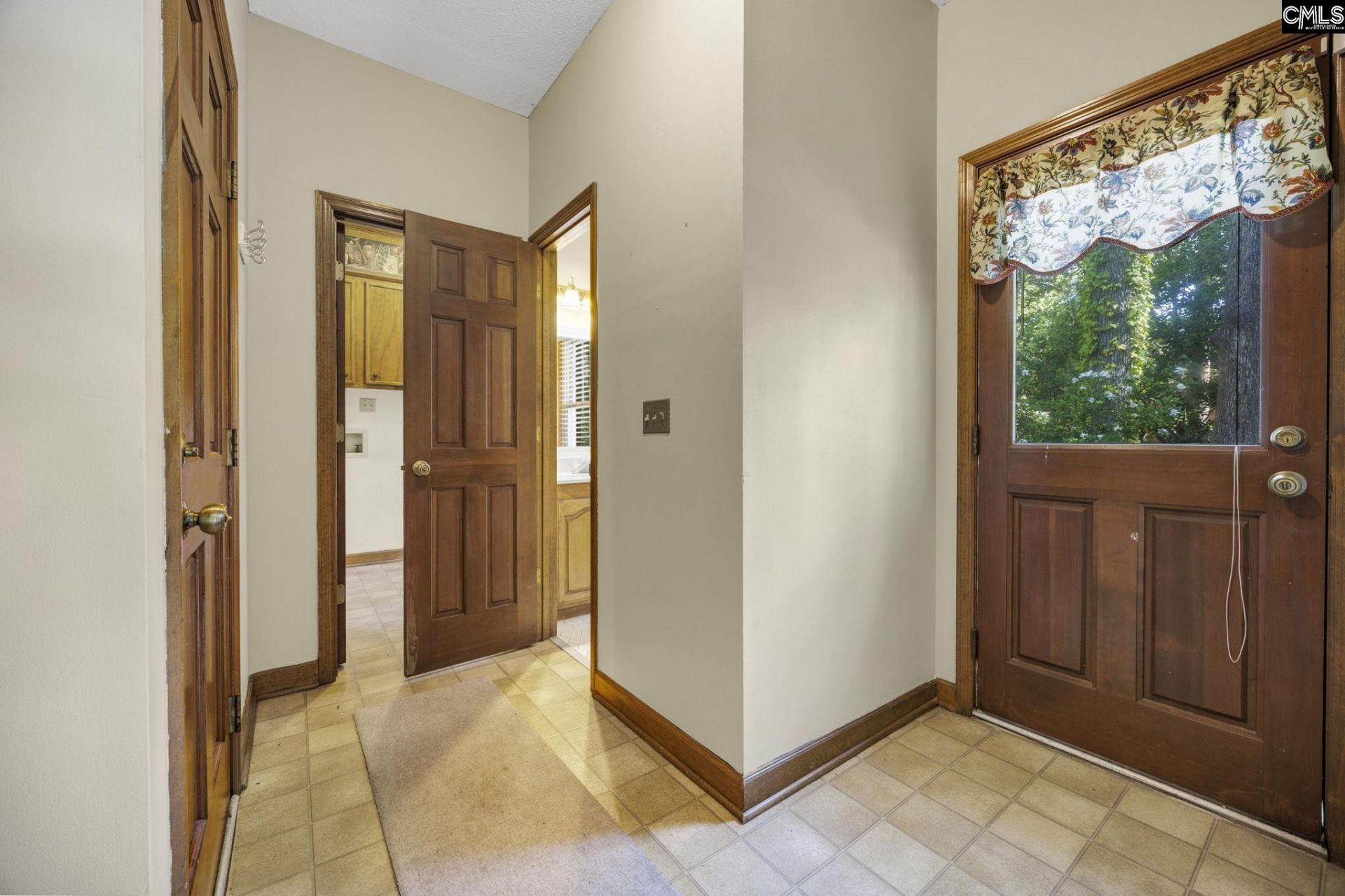 702 Archers Lane Photo 45