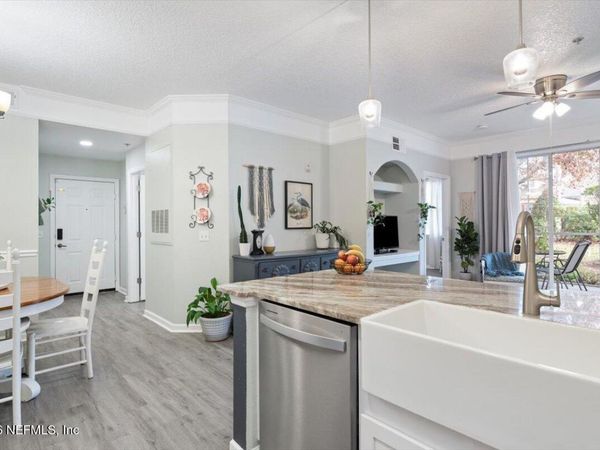 8550 TOUCHTON Road, Unit 918, Jacksonville, FL 32216