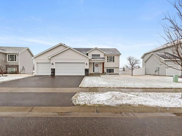 624 Emmy Lane, Hanover, MN 55341