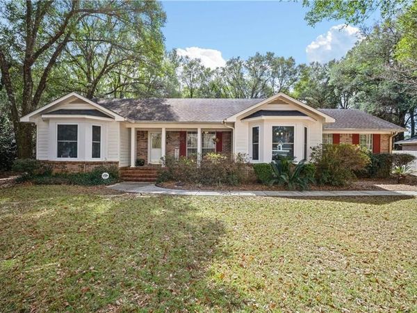 7020 Remington Drive, Mobile, AL 36618