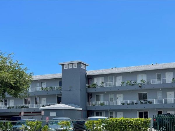 1852 SW 7th St, Unit 203, Miami, FL 33135