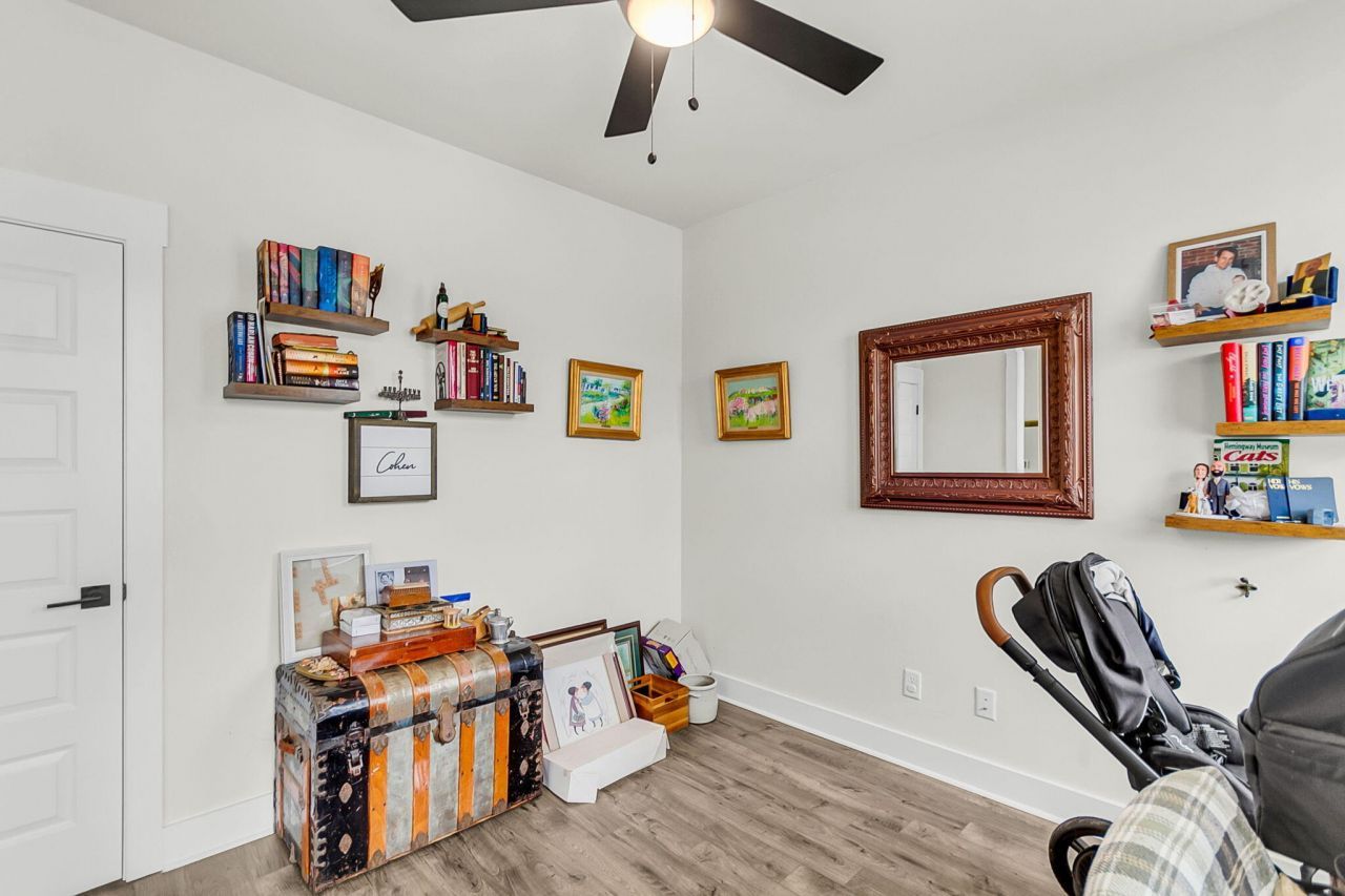 5112 Park Creek Avenue Photo 12