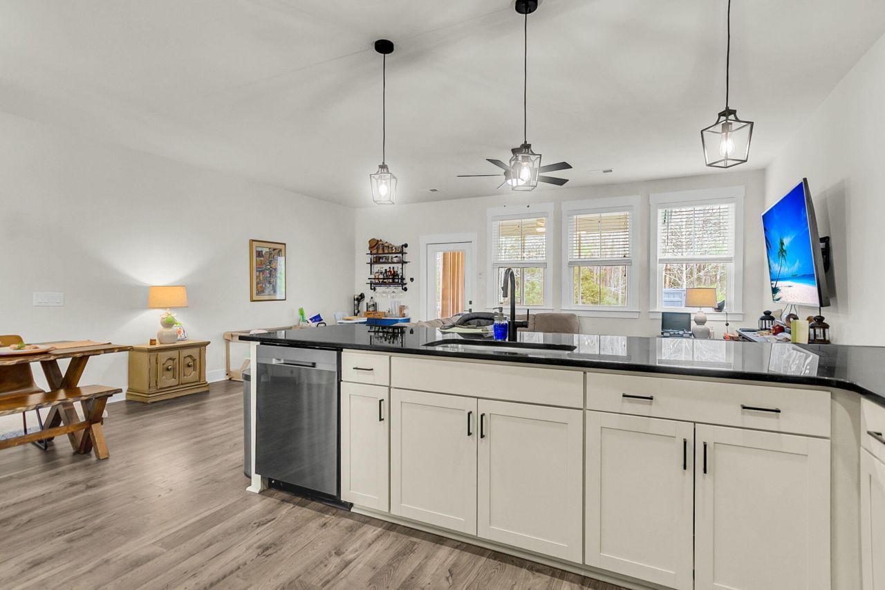 5112 Park Creek Avenue Photo 19