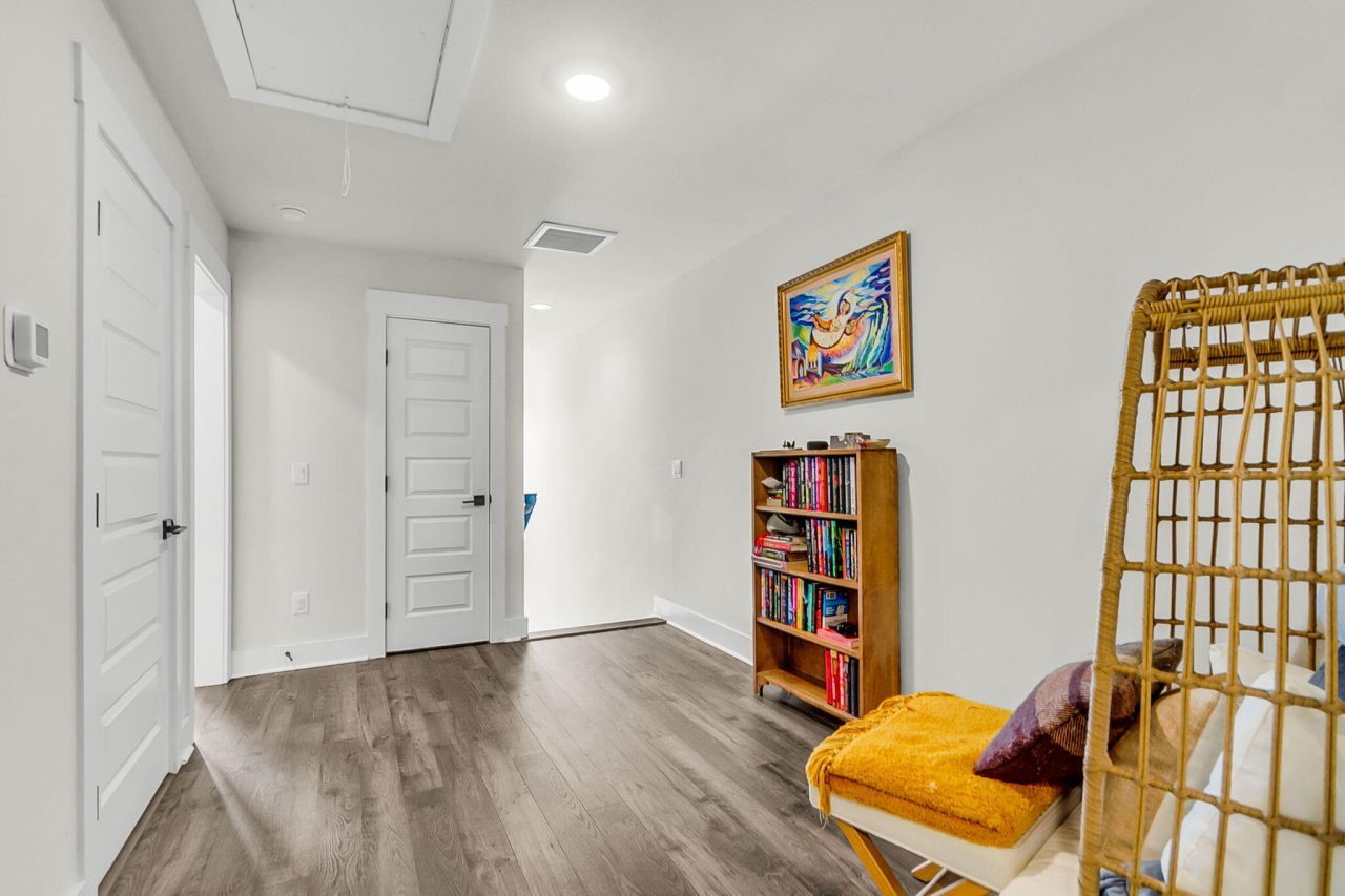 5112 Park Creek Avenue Photo 32