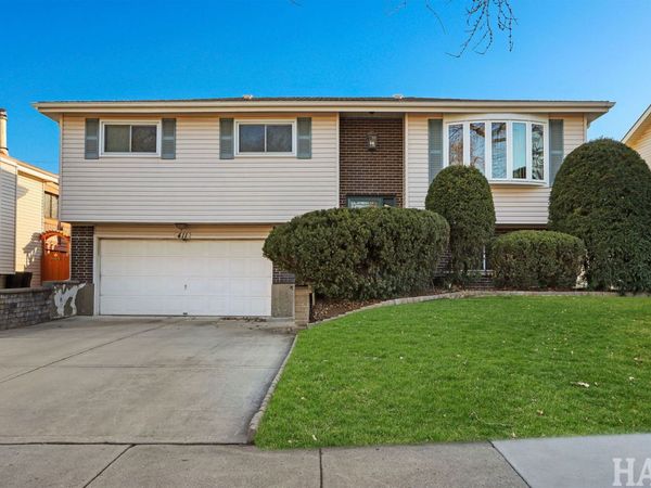 411 W Diversey Avenue, Addison, IL 60101