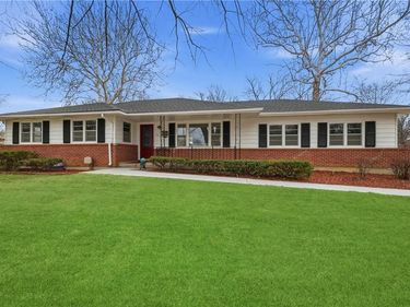 401 James Street, Harrisonville, MO 64701