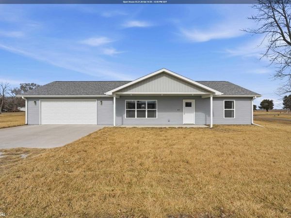 610 SE 1st St, Morning Sun, IA 52640