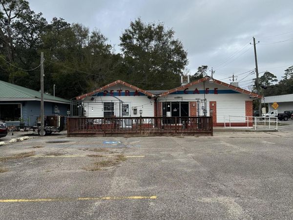 1680 Pass Road, Biloxi, MS 39531