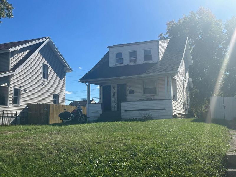 2009 Sullivant Avenue, Unit 2009, Columbus, OH 43223 Photo 2