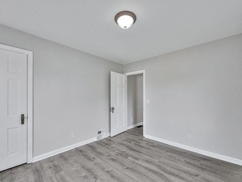 311 Southern Avenue, Cincinnati, OH 45215 Photo 15