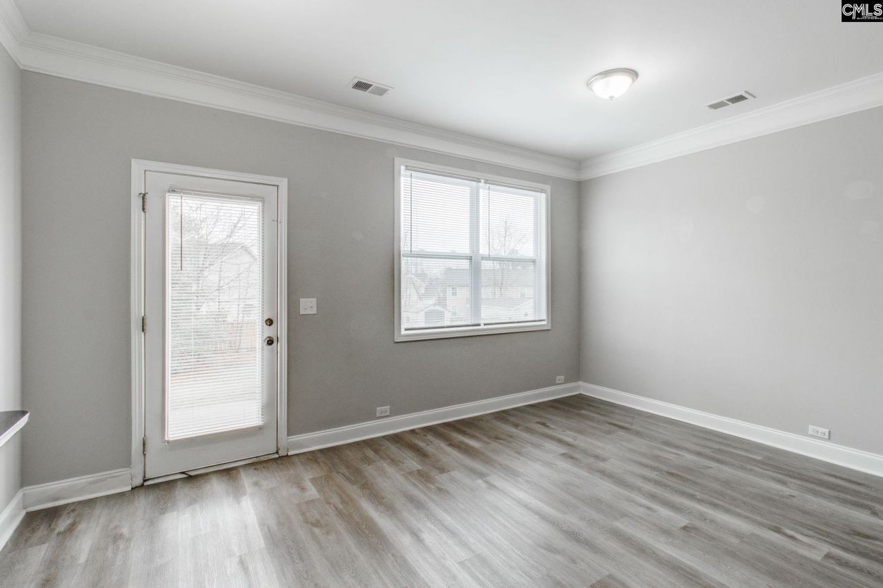 125 Whitton Court  Photo 10