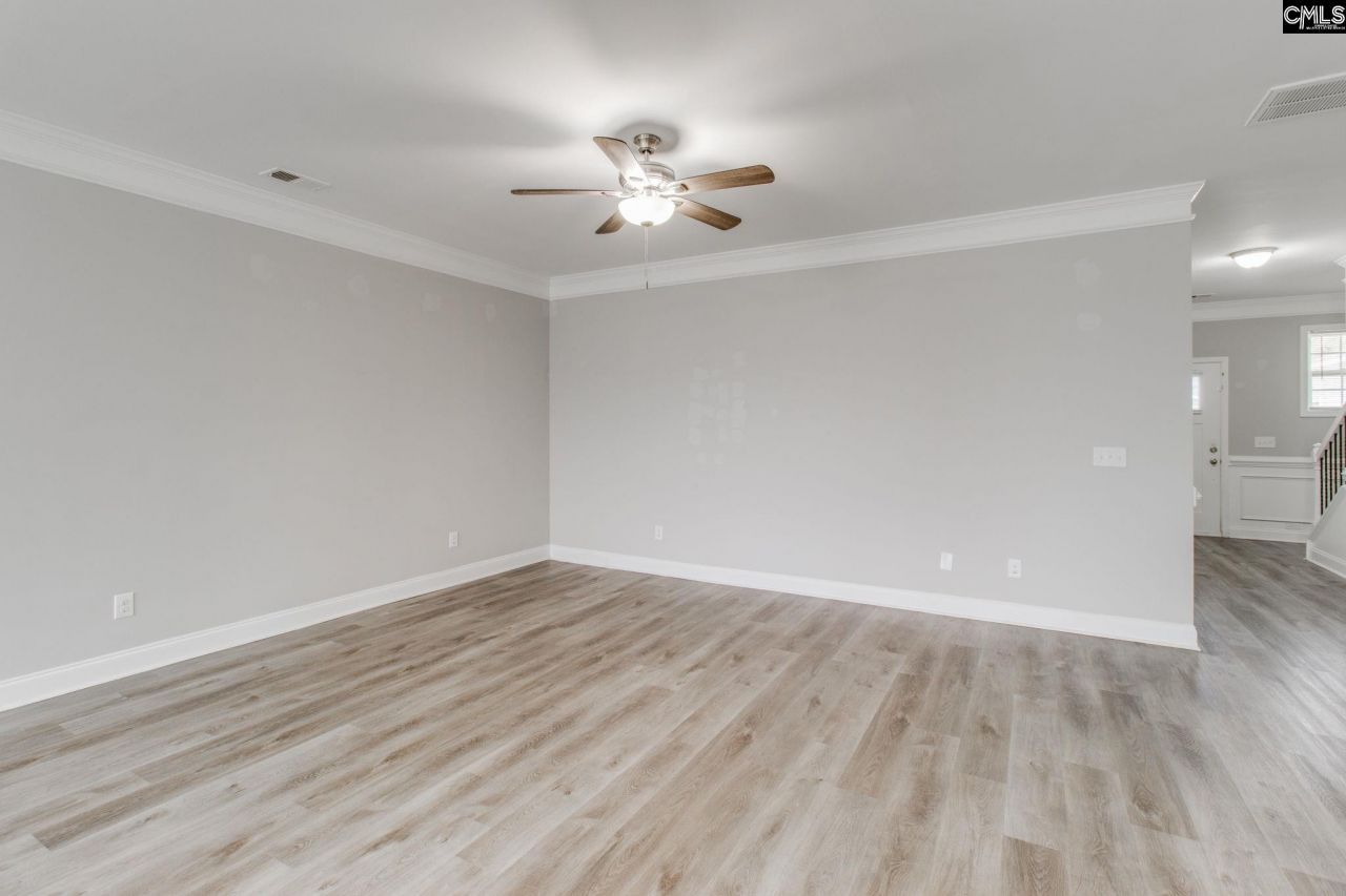 125 Whitton Court  Photo 7