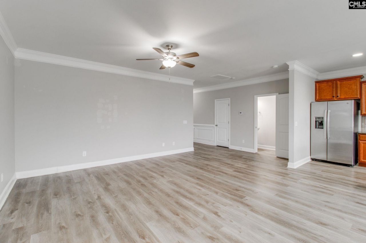 125 Whitton Court  Photo 8