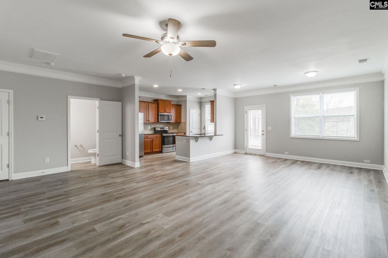 125 Whitton Court  Photo 9