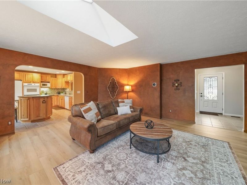 8266 Pebble Creek Court, Chagrin Falls, OH 44023 Photo 13