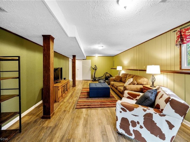 8266 Pebble Creek Court, Chagrin Falls, OH 44023 Photo 31