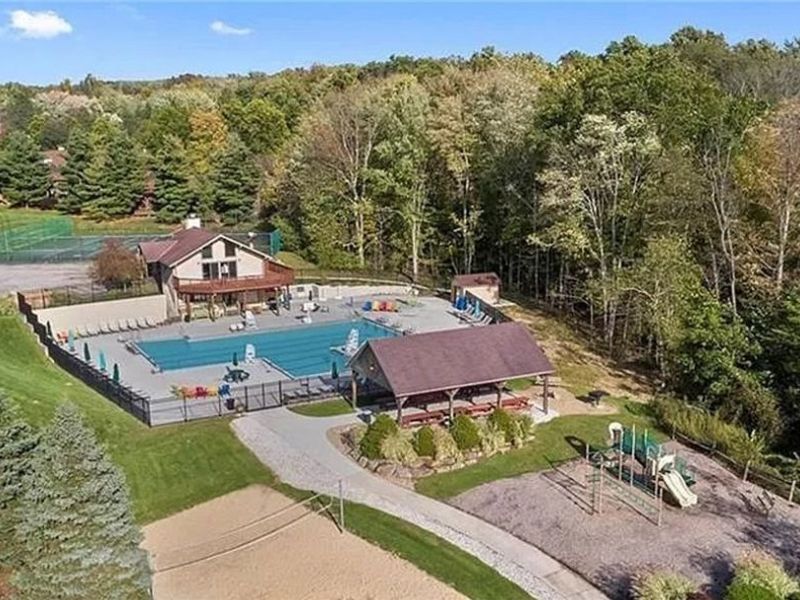 8266 Pebble Creek Court, Chagrin Falls, OH 44023 Photo 41