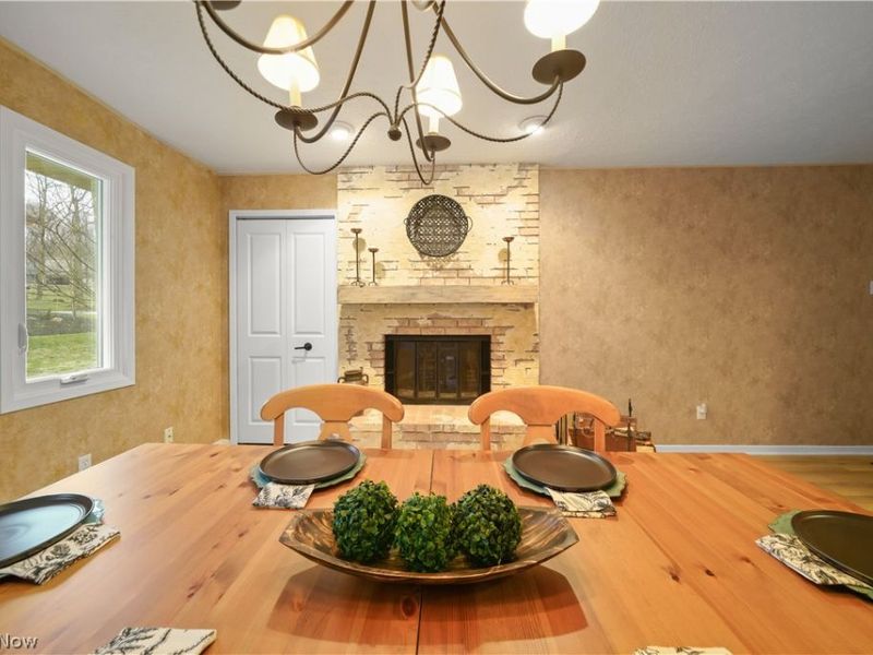 8266 Pebble Creek Court, Chagrin Falls, OH 44023 Photo 9