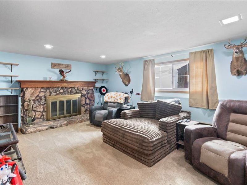 715 Carol Lane, Elyria, OH 44035 Photo 18