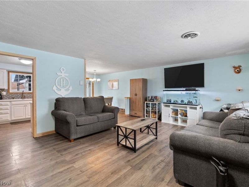 715 Carol Lane, Elyria, OH 44035 Photo 5